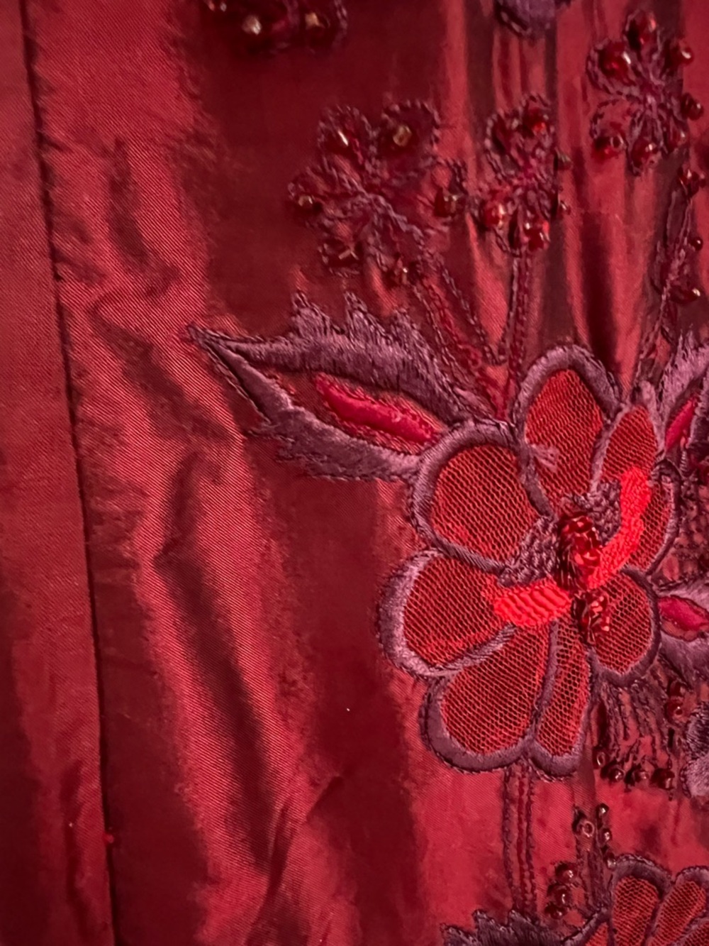 Y2K French Connection Burgundy Silk embellished bias cut skirt, size 6 / Small - Picture 8 of 12